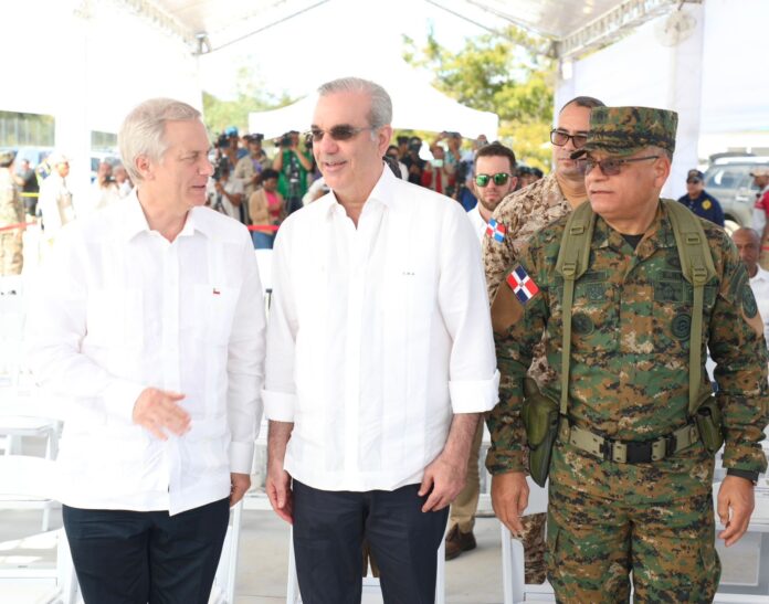 Ministro de Defensa presenta avances de la Verja Perimetral Inteligente al presidente Abinader y al presidente electo de Chile, José Antonio Kast