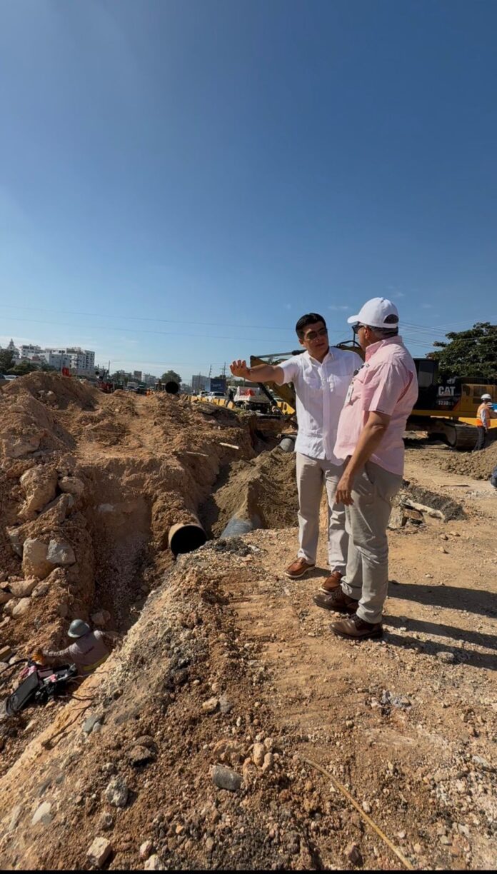 Fellito Suberví recibe trabajos aportarán mayor presión al servicio en 30 sectores del Distrito Nacional