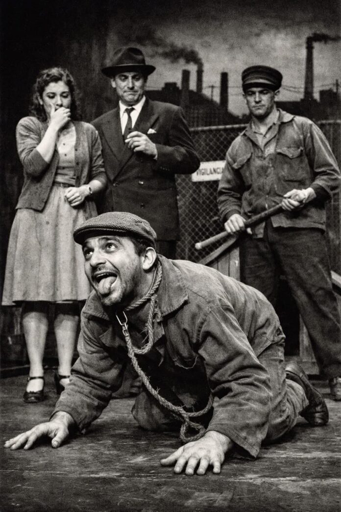 La teatralidad en las expresiones Therian