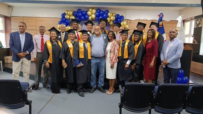 IDCCA GRADÚA 12 NUEVOS PERIODISTAS