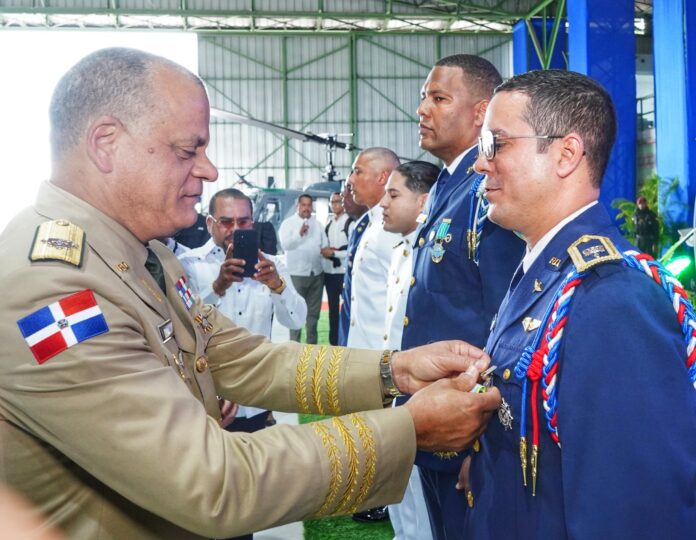 Estratega comunicacional y militar que enorgullece la sociedad dominican