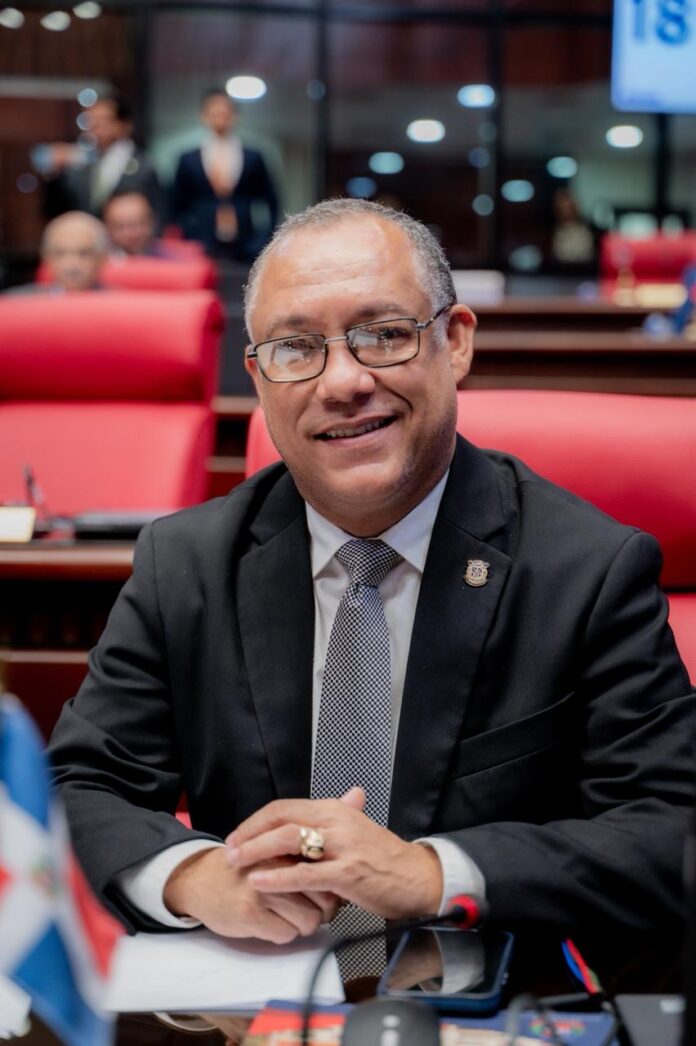 Senador por Elías Piña, Dr. Jhonson Encarnación