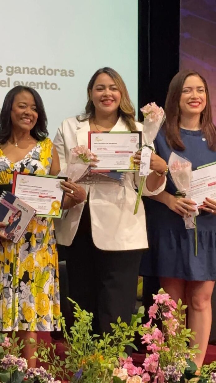 Keidy Peña, de la comunidad “Madre Todo Terreno”, gana premio en el renglón Impacto Social Materno